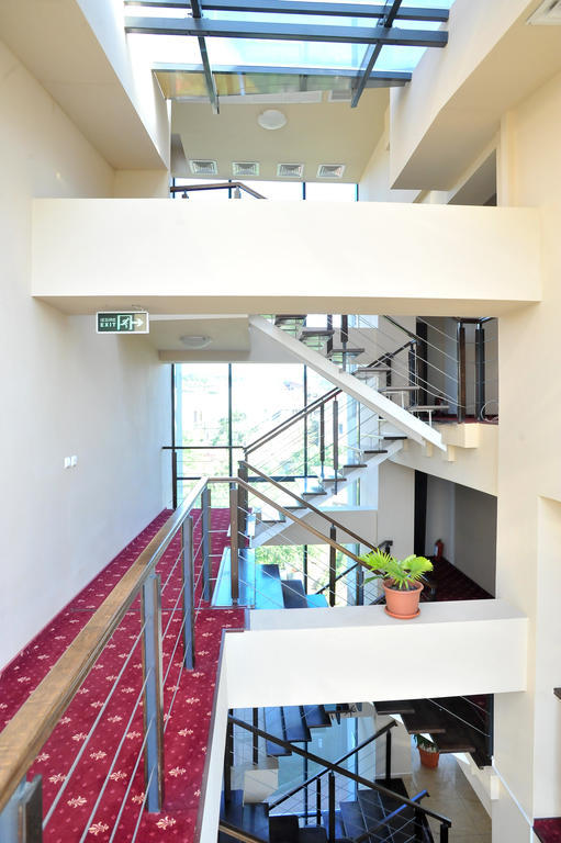 Pensiunea Novis Iasi Exteriör bild