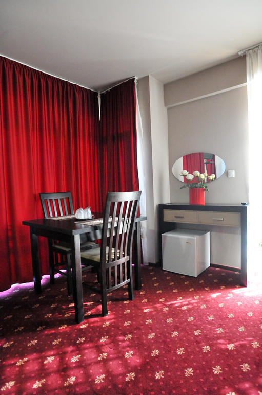 Pensiunea Novis Iasi Rum bild