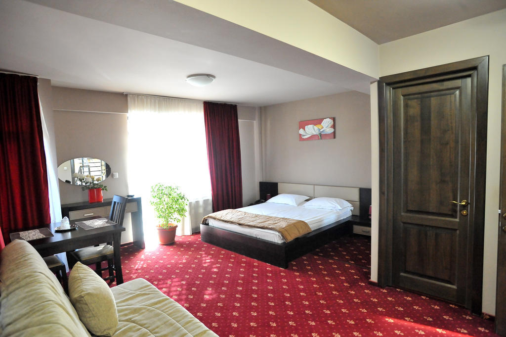 Pensiunea Novis Iasi Rum bild